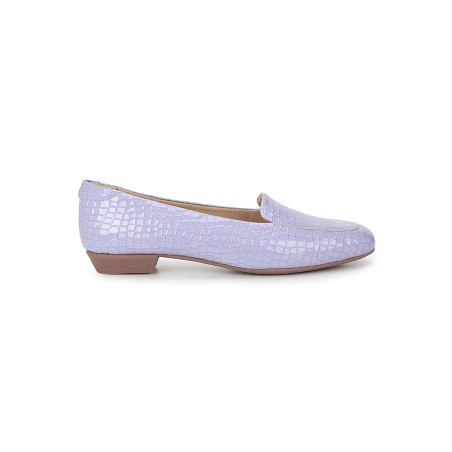 Bliss Casual Crocodile Printed Loafers for Women - Image 4